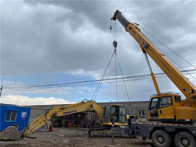 浑江区25吨吊车的工作半径是多少？